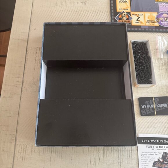 Vintage 1999 Spy Alley The Game of Suspense and Intrigue - Picture 8 of 13